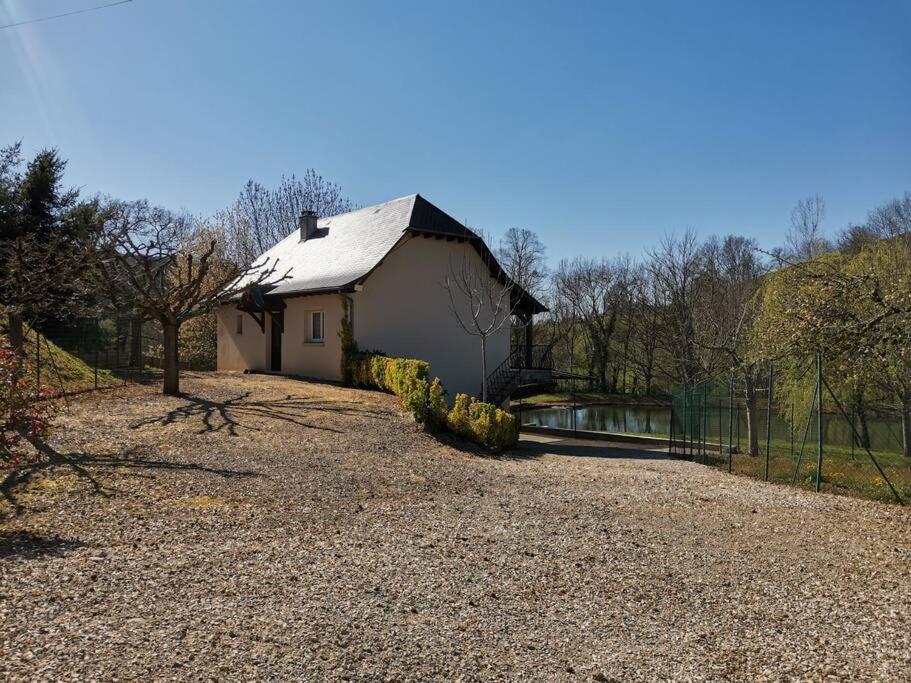 Maison De Campagne Avec Lac Prive Villa Saint-Côme-dʼOlt Dış mekan fotoğraf
